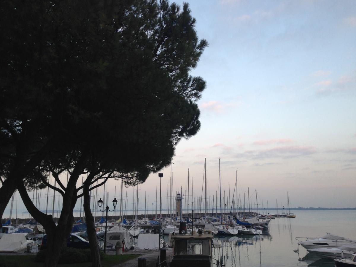 Hotel Primavera Desenzano del Garda Exterior photo